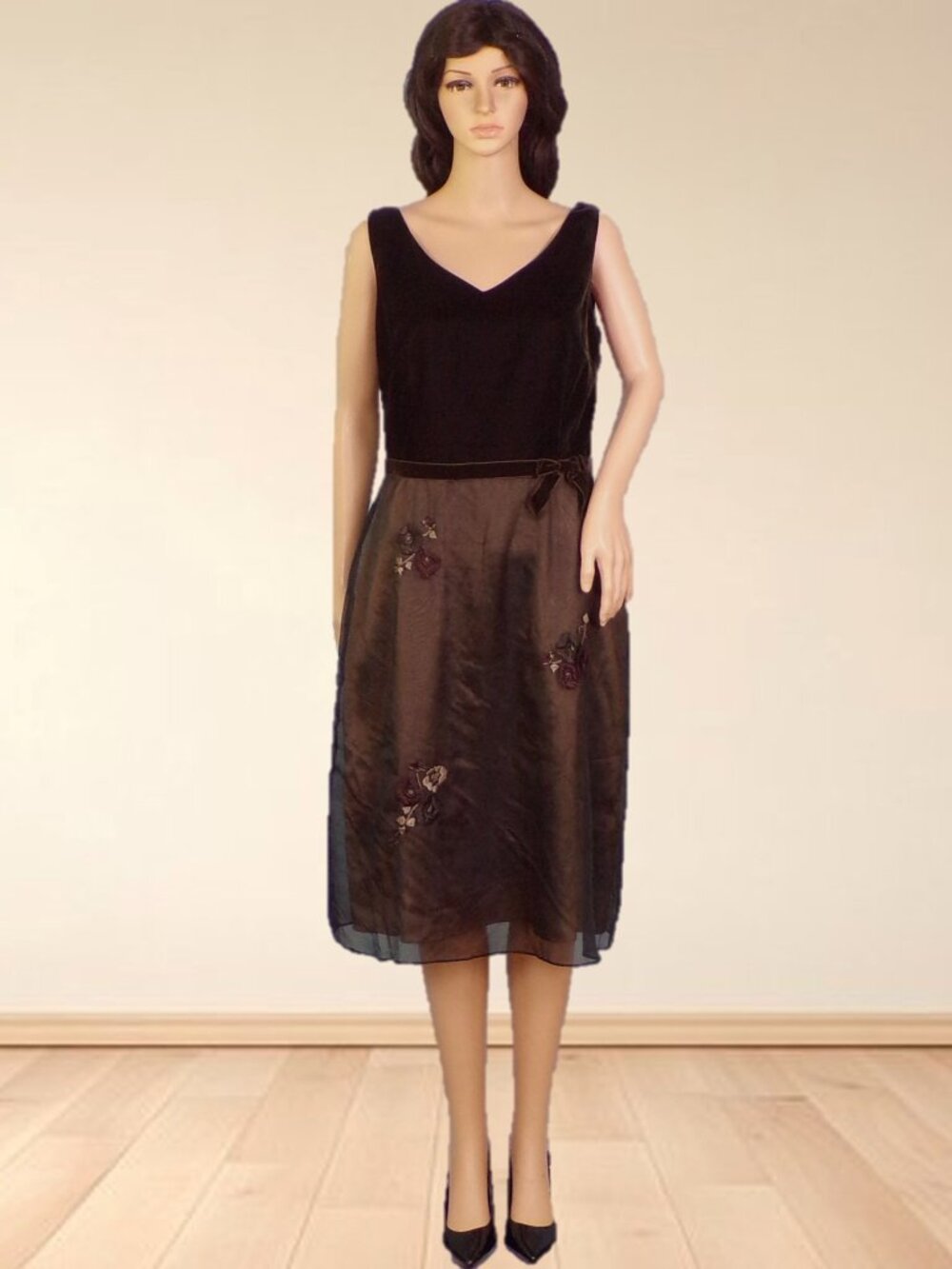 MAGGY LONDON size 12 brown velvet/chiffon embroidered sleeveless fit/flare dress
